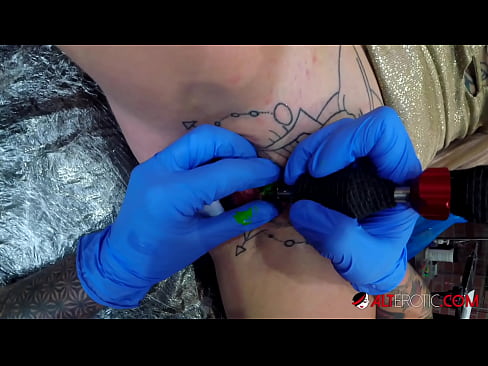 ❤️ Fìor tattooed hottie Sully Savage fhuair tattoo air a clitoris ️❌  Bhidio porn  leinn gd.tubsexer-porn.ru ﹏